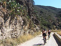 Foto od Karla. Vlevo nahoe kaktusy, vpravo dole Sudeaky.